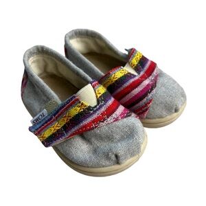 Toms Size T4 Rainbow Canvas Shoes